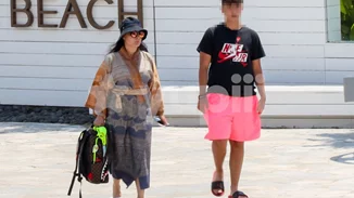 Η Βίκυ Σταμάτη με τον γιο της, Άκη Τσοχατζόπουλο, στον Αστέρα της Βουλιαγμένης - Οι σπάνιες φωτογραφίες