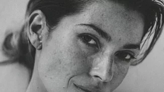 Oι ουλές στο σώμα της Βάσιας Κωσταρά δίνουν ένα μήνυμα ελπίδας