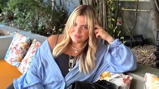 Η Δανάη Μπάρκα μοιράζεται τη συνταγή της ευτυχίας της