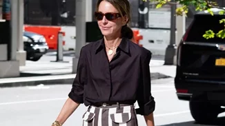 Τα κομψά summer looks που μπορείς να δημιουργήσεις με εμπριμέ παντελόνια