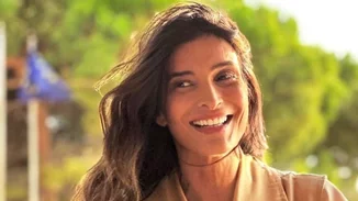 Η Αντιγόνη Κουλουκάκου έκοψε wispy bangs, τις "εύκολες" αφέλειες που κολακεύουν κάθε σχήμα προσώπου