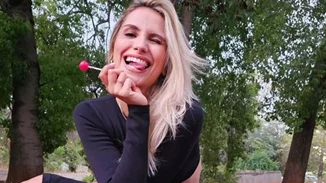 Ο μάνατζερ της Μελίνας Κόντη διαψεύδει τη σχέση με τον Νίκο Κουρή