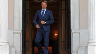 Με την πρέσβη των ΗΠΑ Kimberly Guilfoyle συναντάται ο πρωθυπουργός