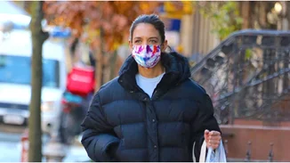 H Katie Holmes με το παλτό από το Mango που πρέπει να αποκτήσεις