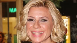 Κατερίνα Καραβάτου | Επέστρεψε στην εκπομπή μετά την περιπέτεια με την υγεία της (vid)