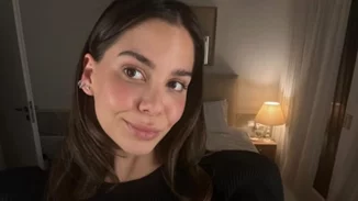 Η Αλεξάνδρα Κωστοπούλου στο μίνιμαλ υπνοδωμάτιο της | Νέο πλάνο από το σπίτι της