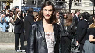 Style Inspo | 23 looks για να κάνεις ποδαρικό με στιλ στη νέα χρονιά