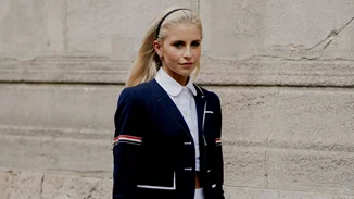 Τα chic πουκάμισα από τη Massimo Dutti που ταιριάζουν τέλεια με τζιν παντελόνι