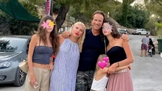 Ελένη Μενεγάκη | Η σπάνια εμφάνιση με τη μελαχρινή και πανύψηλη Βαλέρια