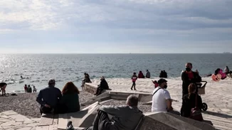 Καιρός | Ψηλά ο υδράργυρος σήμερα, με τοπικές βροχές - Ερχεται Πρωτοχρονιά με ρεκόρ ζέστης