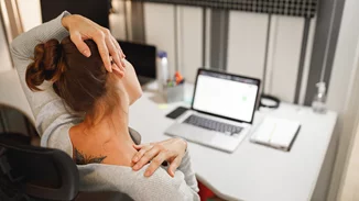 Οι ασκήσεις που προλαμβάνουν τον πόνο στην πλάτη