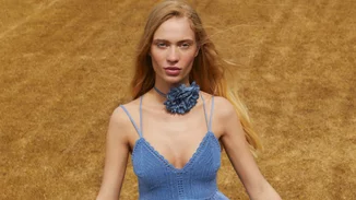 Η Stradivarius παρουσιάζει μια συλλογή από φορέματα που δεν θα τα βγάζεις στους επόμενους μήνες