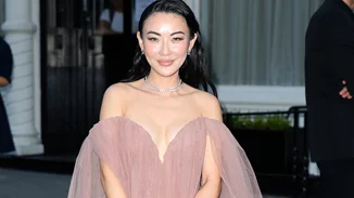 Coquette nails | Το πιο θηλυκό μανικιούρ της σεζόν είναι η νέα εμμονή των fashionistas