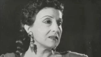 "Μα, Κατίνα μου, σταμάτα για λίγο τις μακαρονάδες και θα σου εξαφανίσω το στομάχι"