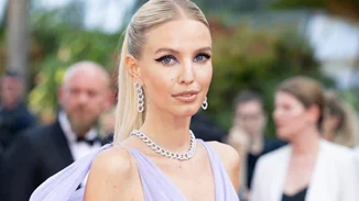 Leonie Hanne | Η διάσημη fashion influencer φόρεσε μαγιό ελληνικού brand