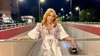 Νέα μαλλιά για την Σμαράγδα Καρύδη | Η γαλλική αλλαγή στην εμφάνισή της