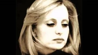 Βίκυ Μοσχολιού | Βόλτα με γόνδολα στη Βενετία φορώντας το αγαπημένο item των Γαλλίδων