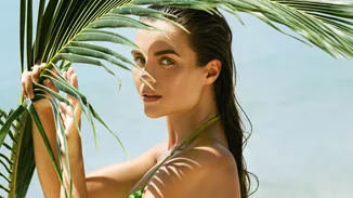 Βρήκαμε το πολυχρηστικό λάδι σώματος και μαλλιών που θα γίνει το αγαπημένο σου φέτος το καλοκαίρι