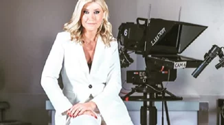 "Μου φαίνεται σαν ψέμα" | Οι ευχές της Σίας Κοσιώνη στον "έφηβο" ΣΚΑΪ με φωτογραφία προ 15 ετών