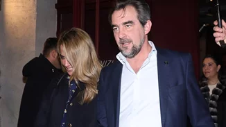 Νικόλαος Ντε Γκρες – Χρυσή Βαρδινογιάννη | Το ζευγάρι και οι καλεσμένοι στο pre-wedding party