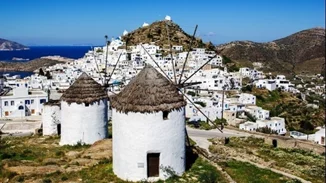 Αυτό το ελληνικό νησί είναι στην κορυφή των δέκα κορυφαίων προορισμών της Ευρώπης για το καλοκαίρι του 2025