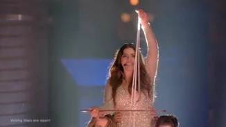 Eurovision 2021 | Η επική εμφάνιση της Έλενας Παπαρίζου στον μεγάλο τελικό, 15 χρόνια μετά τη βραδιά της νίκης της