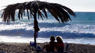 Καιρός | Μικρή πτώση της θερμοκρασίας - Σε ποιες περιοχές θα βρέξει