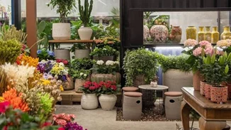 Ανθοπωλείο Sotiris Vrettos |  10 χρόνια Blooming σε ένα τριήμερο γιορτής με workshop, μουσική και cocktails