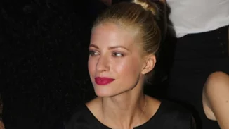 Σε κοσμικό πάρτι η Ευαγγελία Αραβανή που βρίσκεται σε προχωρημένη εγκυμοσύνη - Μαζί με τον σύντροφό της