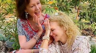 Η Νicole Kidman για τον θάνατο της μητέρας της |"Η καρδιά μου είναι ραγισμένη"