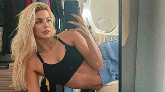 Φυσική και αμακιγιάριστη | Η Βάλια Χατζηθεοδώρου ποζάρει χωρίς φίλτρα και είναι μια κούκλα