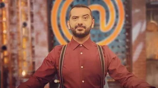 Λεωνίδας Κουτσόπουλος | Η βραδινή βόλτα με τον 11 μηνών γιο του στο κέντρο της Αθήνας