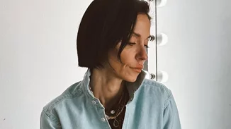 Σοφία Καρβέλα | Η επική αντίδραση του γιου της, όταν τον τραβά video