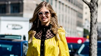 Δεν αποχωρίζεσαι τα λευκά sneakers;  Αυτά τα παπούτσια θα σε κάνουν να τα αφήσεις για λίγο στη ντουλάπα