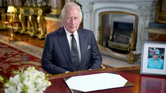 Τριήμερο εορταστικών εκδηλώσεων για τη στέψη του βασιλιά Καρόλου