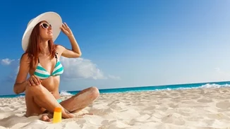 Beach hacks | Τρία πράγματα με μηδέν κόστος που μπορείς να έχεις μαζί σου στην παραλία για να δροσιστείς