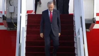 Στην Αθήνα ο Ερντογάν μισή ώρα νωρίτερα - Σε εξέλιξη η επίσκεψη του Τούρκου προέδρου