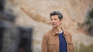 Ο Σάκης Ρουβάς πρωταγωνιστεί στο πρώτο τηλεοπτικό σποτ της "Αμφιλοχίας Γη"