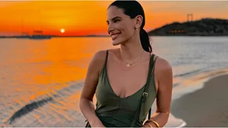 Η Χριστίνα Μπόμπα απαθανατίζει τις κόρες της στο πλοίο | Τα μπουκλάκια της Αριάνας και της Φιλίππας Τανιμανίδη είναι ό,τι πιο cute θα δεις σήμερα