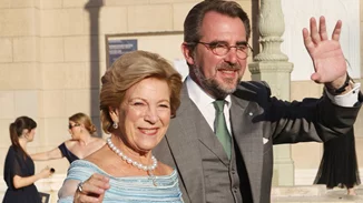 Άννα Μαρία | Όλες οι λεπτομέρειες για το γαλάζιο φόρεμα που επέλεξε στον γάμο της Θεοδώρας