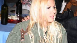 Σε κινέζικο γιόρτασε τα γενέθλιά της η Ανίτα Πάνια με τον σύντροφό της - Καλεσμένος και ο Νίκος Καρβέλας