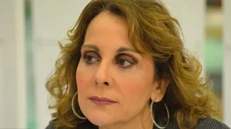 Μια ποιήτρια για την Παγκόσμια Ημέρα της Ποίησης