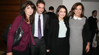 Μητσοτάκης, Μπακογιάννης, Κοσιώνη στη βάφτιση της εγγονής της Αλεξάνδρας Μητσοτάκη στην Τήνο (pics)