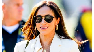 Η Meghan Markle με τα πέδιλα που κάθε κομψή γυναίκα πρέπει να έχει στην καλοκαιρινή της γκαρνταρόμπα