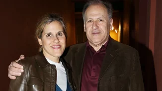 Νίκη Λαλιώτη | Σπάνιες φωτογραφίες της κόρης του Κώστα Λαλιώτη - Το στιλ, η οικογένεια και η αγάπη της για το περιβάλλον