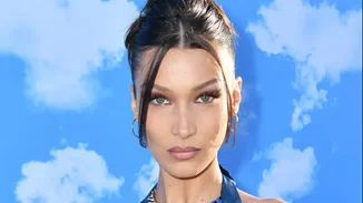 Bella Hadid | Η denim εμφάνιση με άρωμα old Hollywood