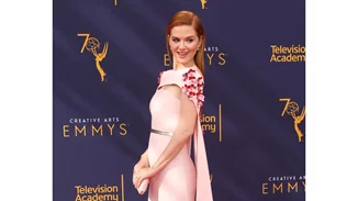 Η Sarah Drew (aka dr. April Kepner) του Grey’s Anatomy βρίσκεται στην Αθήνα |Οι τέλειες φωτογραφίες της από την Ακρόπολη