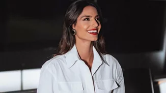 Η Ηλιάνα Παπαγεωργίου προτείνει τον θηλυκό και διαφορετικό τρόπο για να φορέσεις ένα ανδρικό πουκάμισο