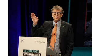 Bill Gates | Εξακολουθεί να φοράει τη βέρα του