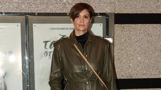 Η Άννα Μαρία Παπαχαραλάμπους στο σαλόνι της σε christmas mood